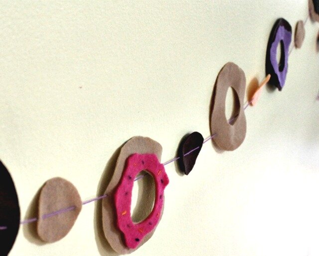 donut garland