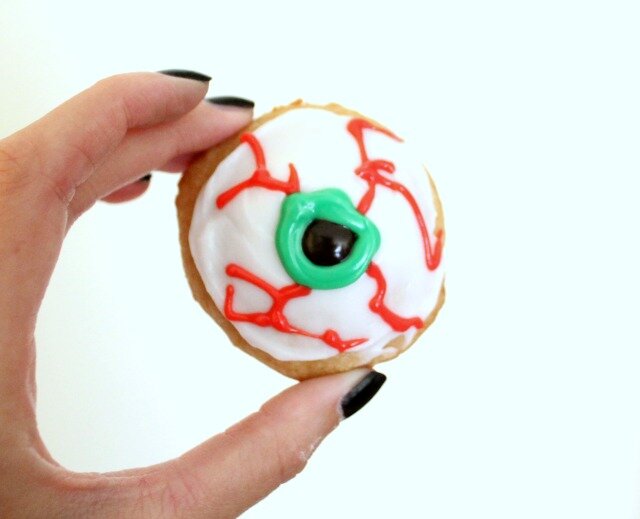 eyeball cookie